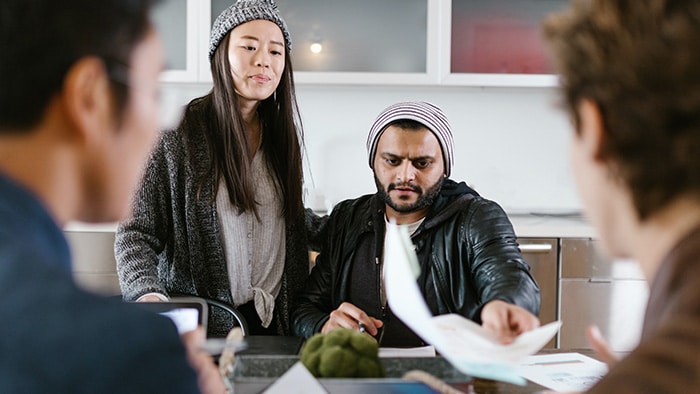 À vos CV ! Bien préparer et réussir vos entretiens 1 a vos cv reussir entretien