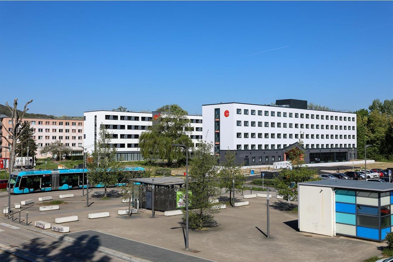 Hébergement courts séjours : des logements à tarif Crous pour une ...