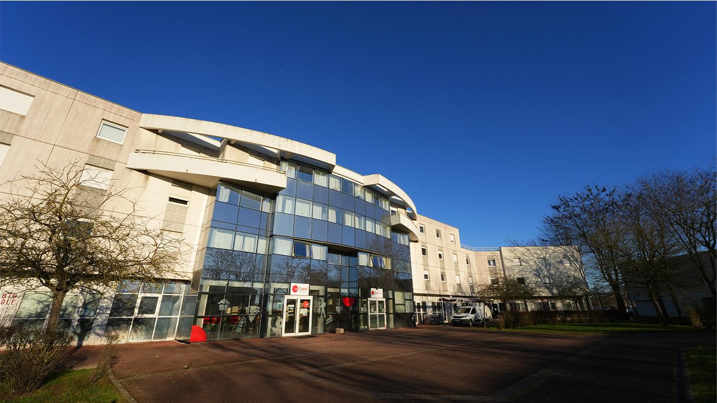 Hébergement courts séjours : des logements à tarif Crous pour une ...